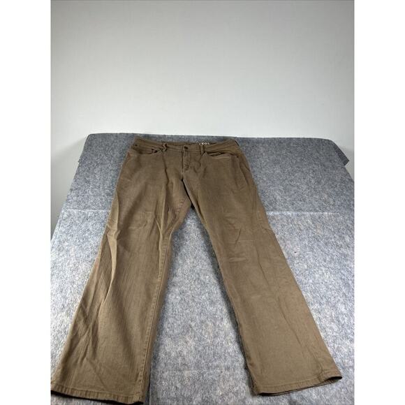 Izod Other - Izod Men's Jeans Comfort Stretch Relaxed Fit 5-Pocket, Brown Size 36x32